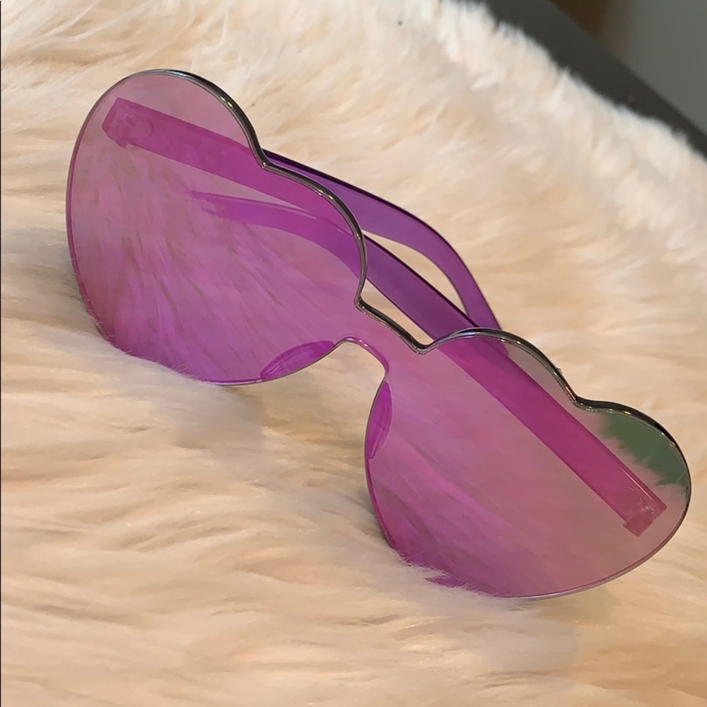 NWT purple EDM festival heart sunglasses